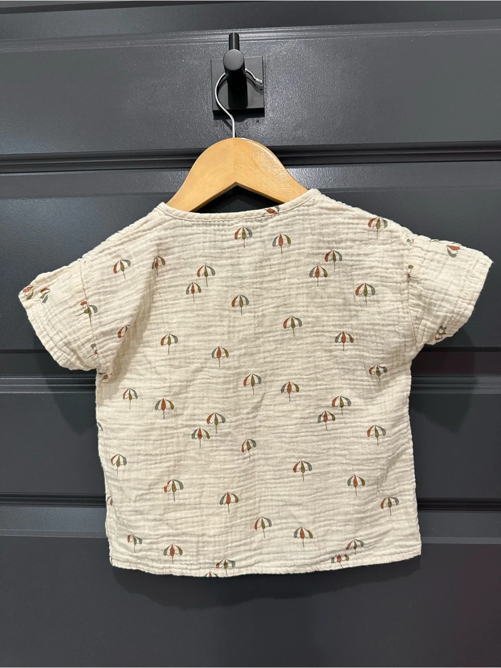 Rylee + Cru Woven Henley Tee | Umbrellas